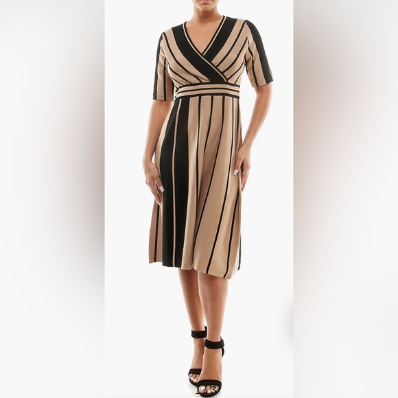 Nina Leonard Surplice V-Neck Knit Fit and Flare Tan/Blk Striped Dress in Size: L - Picture 1 of 11